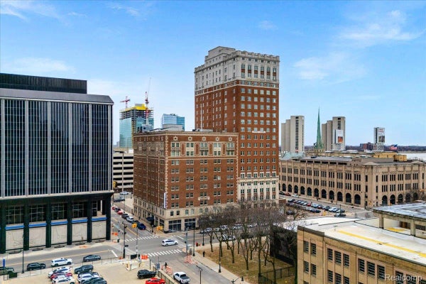 525 W LAFAYETTE BLVD # 18E, DETROIT, MI 48226 - Image cdd86eb2e38e6b347cecb083d28c3dc1/1006881214
