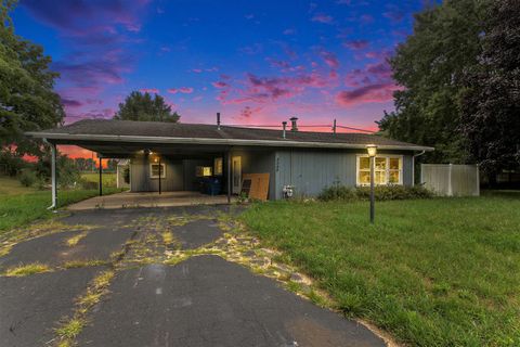 5544 Wendzel Drive Coloma Charter Township MI 49038