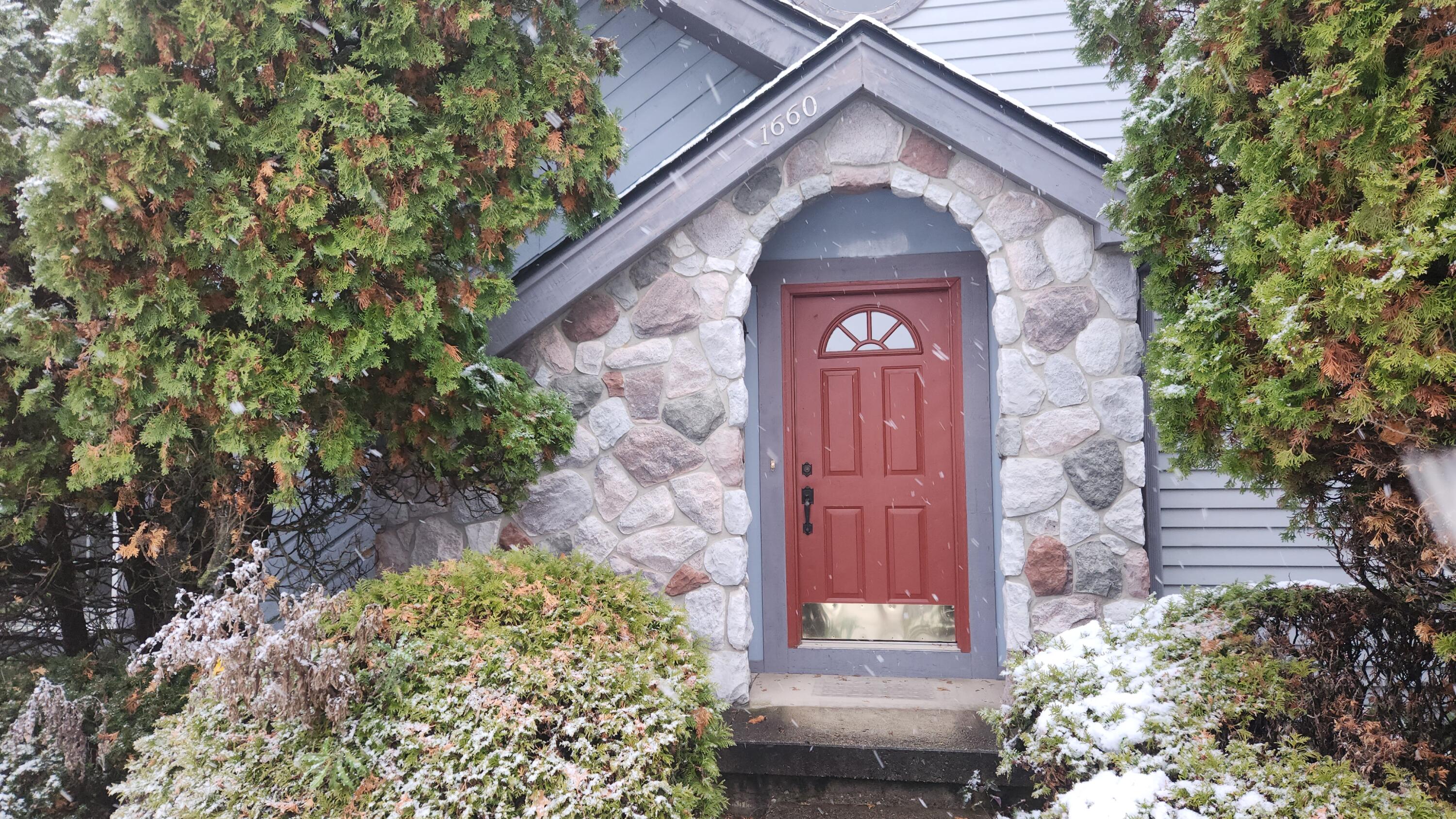 1660 Pond Shore Drive