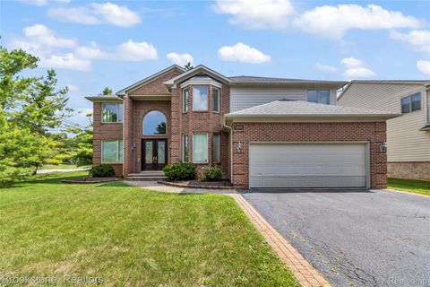 2115 ALDWIN Drive West Bloomfield Charter Township MI 48324