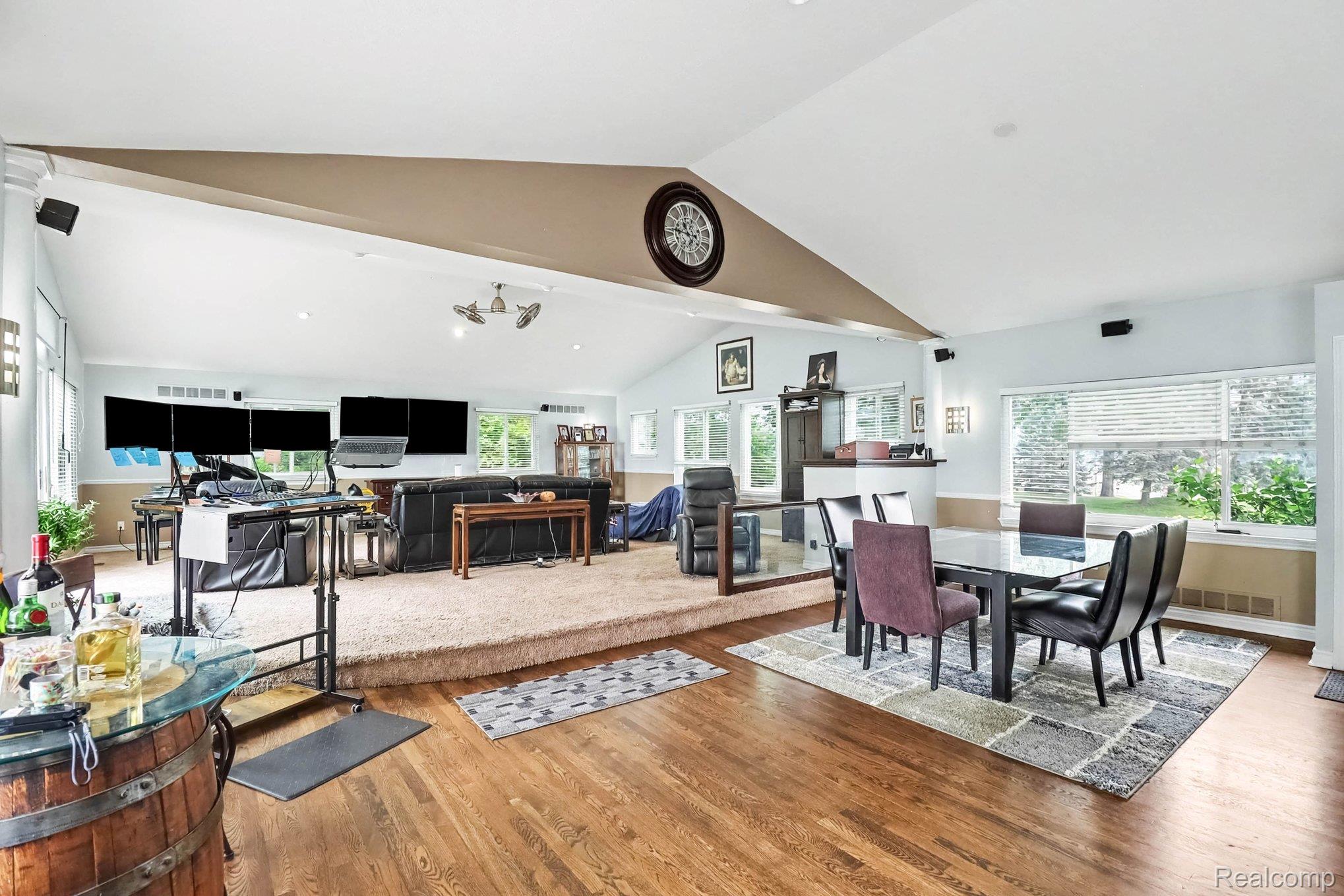 3233 Shawnee Lane