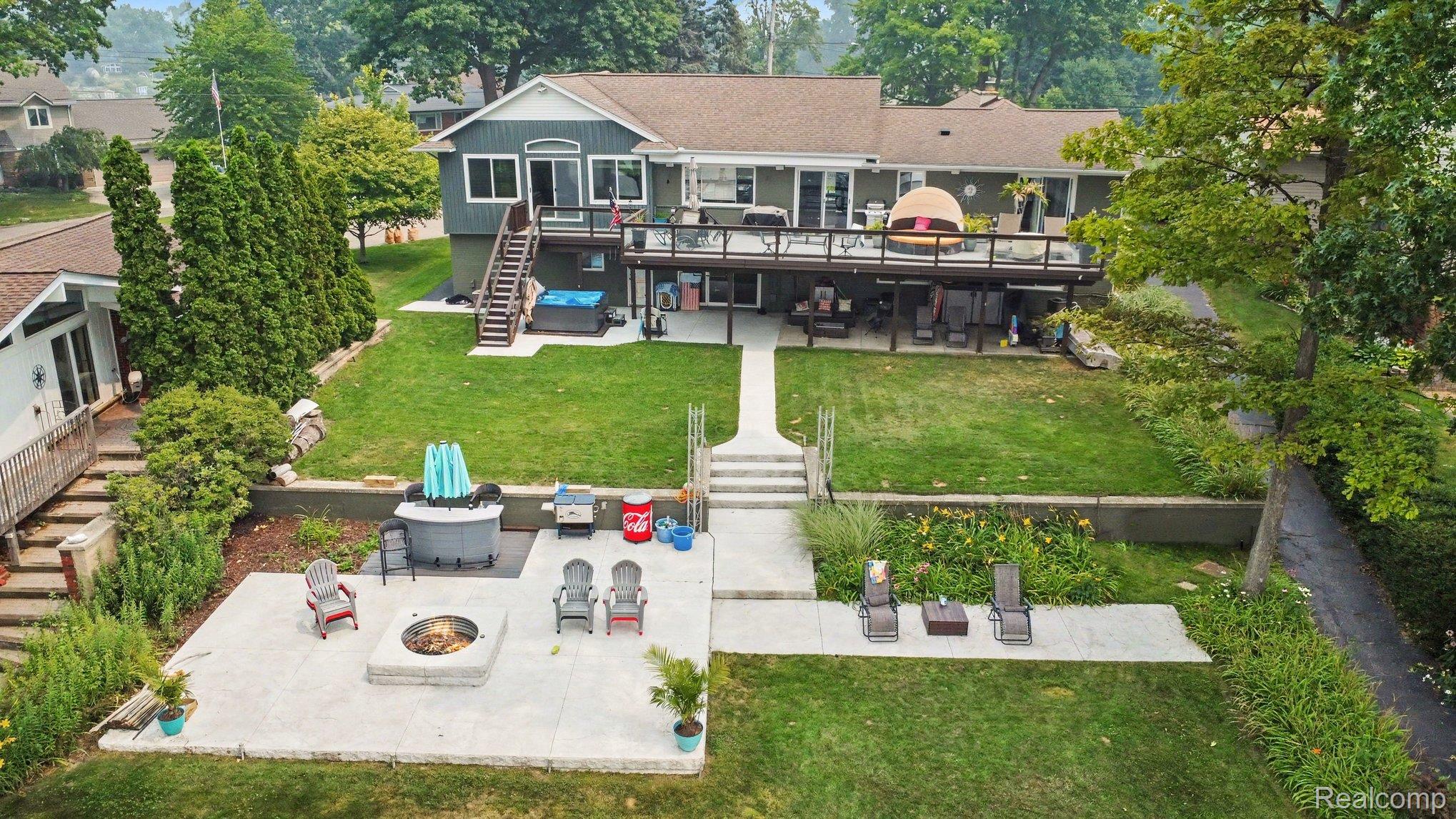 3233 Shawnee Lane