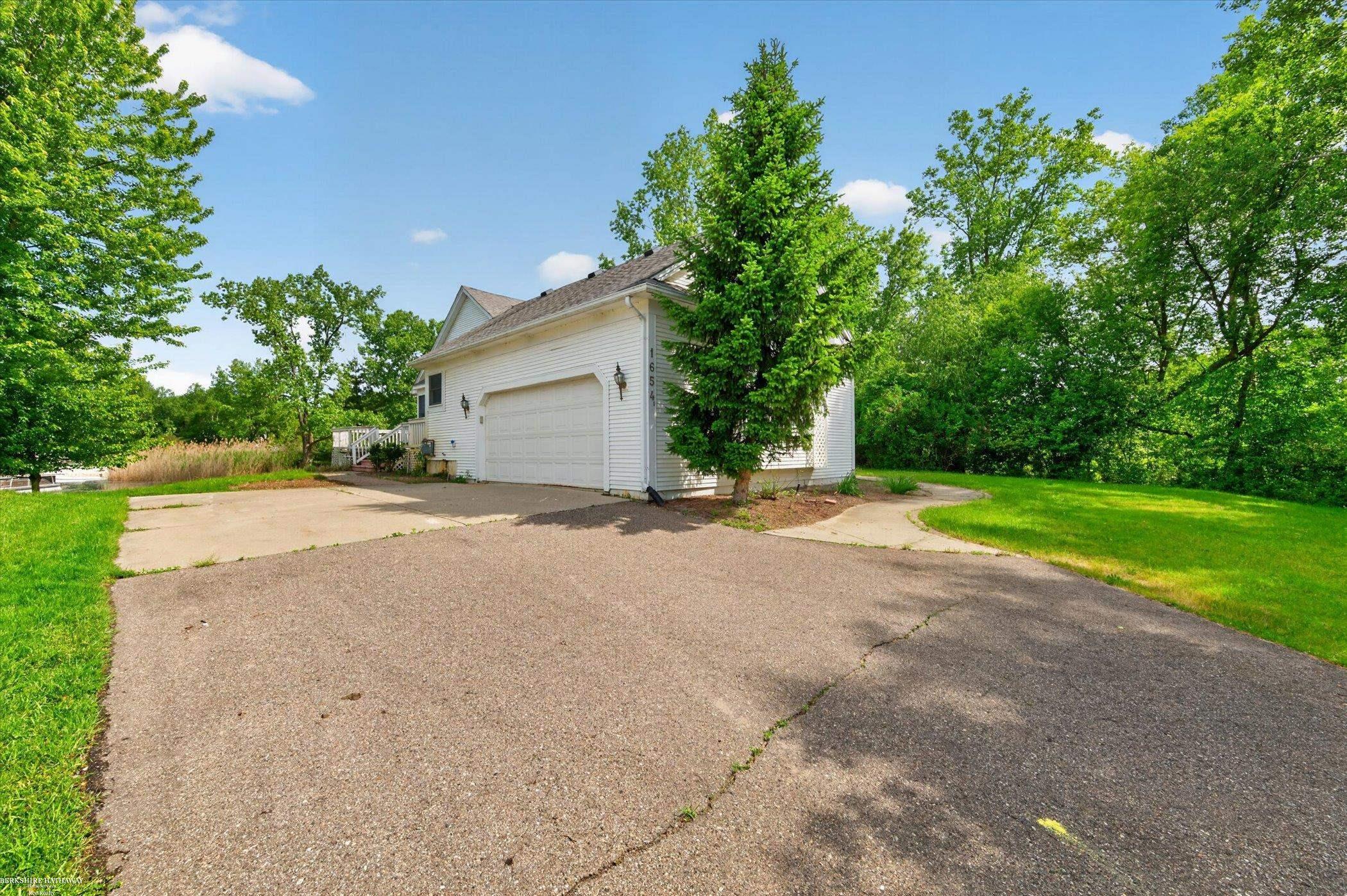 1654 Seymour Lake Road
