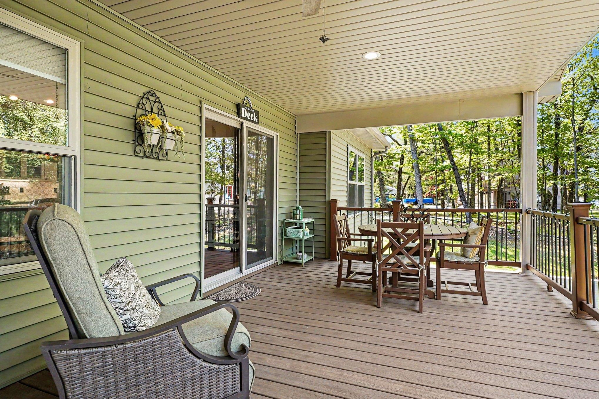1735 Iroquois Trail