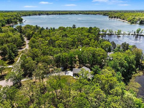 Tiny photo for 1735 Iroquois Trail, Grant Township, MI 48748 (MLS # 77080068998)