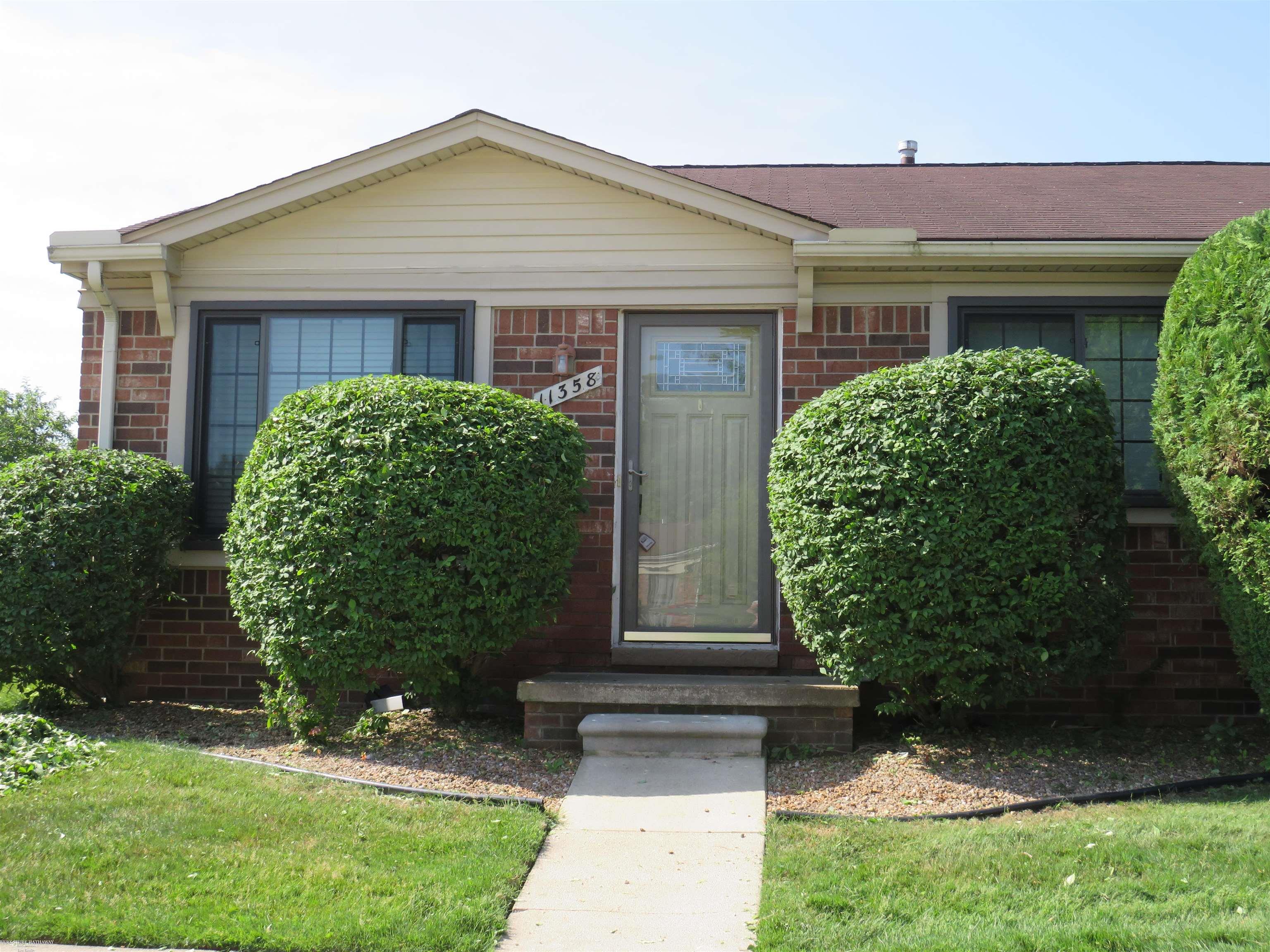 Washington Township, Michigan 48094, United States, 2 Bedrooms Bedrooms, ,1 BathroomBathrooms,Residential,Active,195657