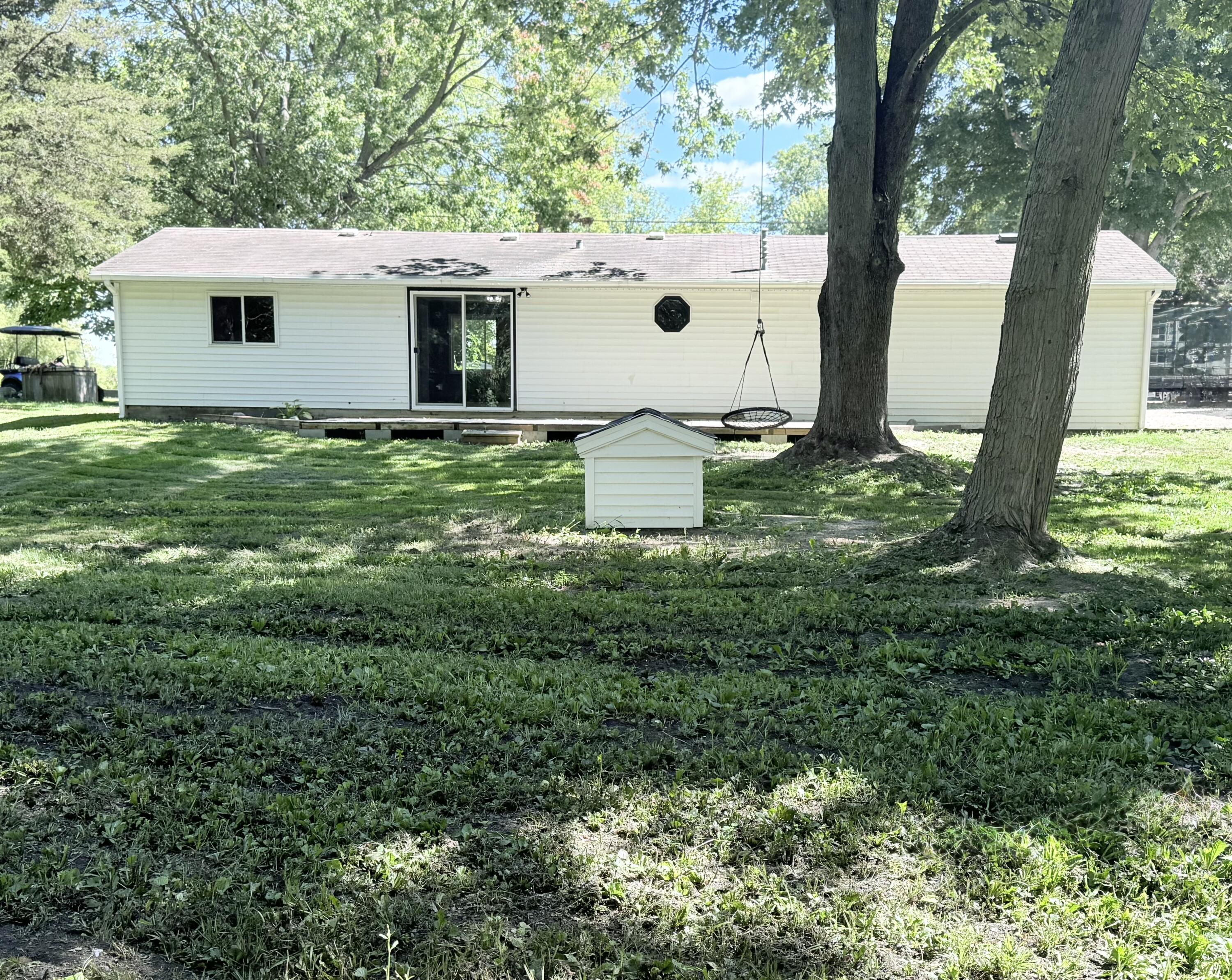 1960 Waterview Way