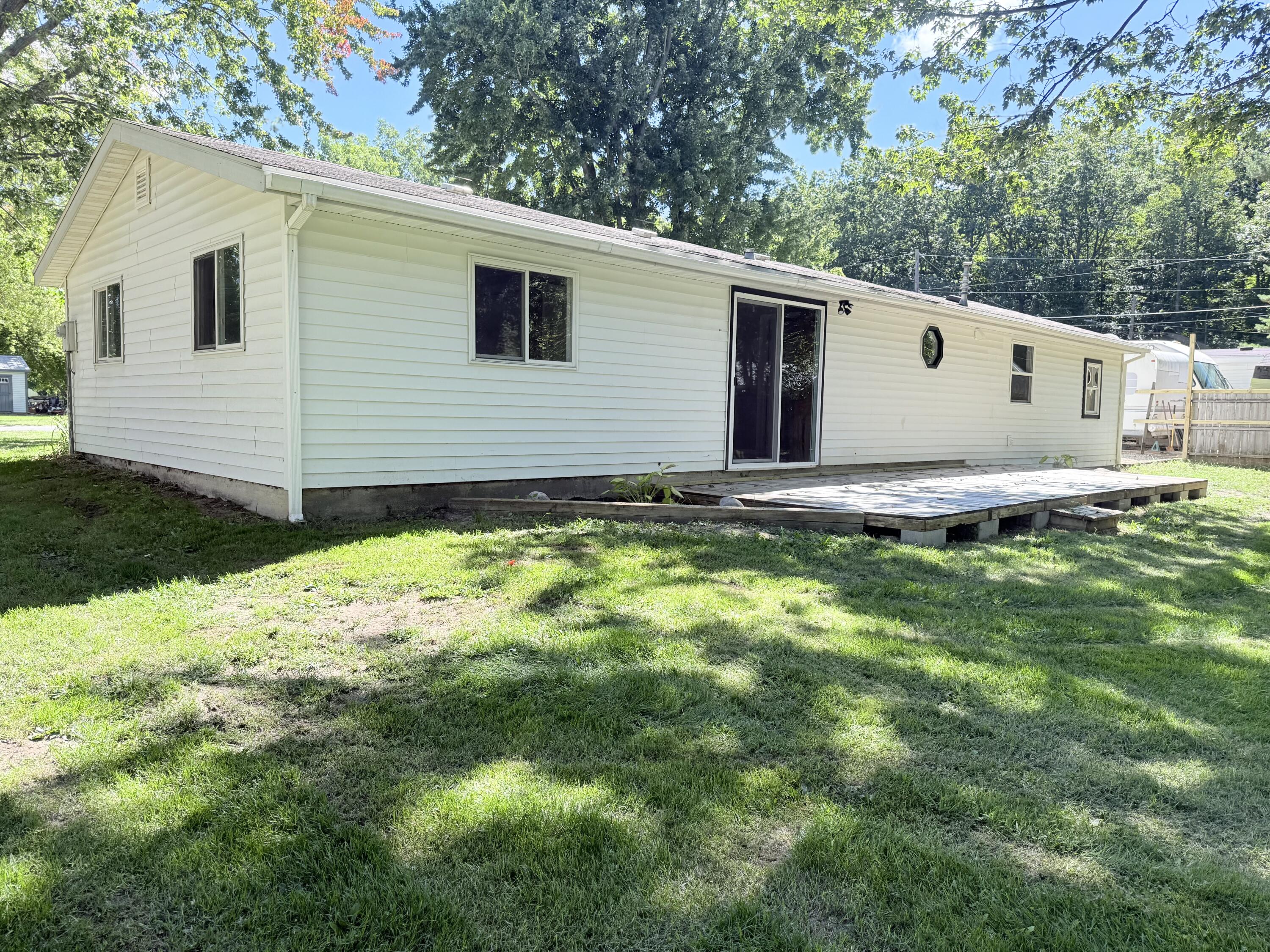 1960 Waterview Way