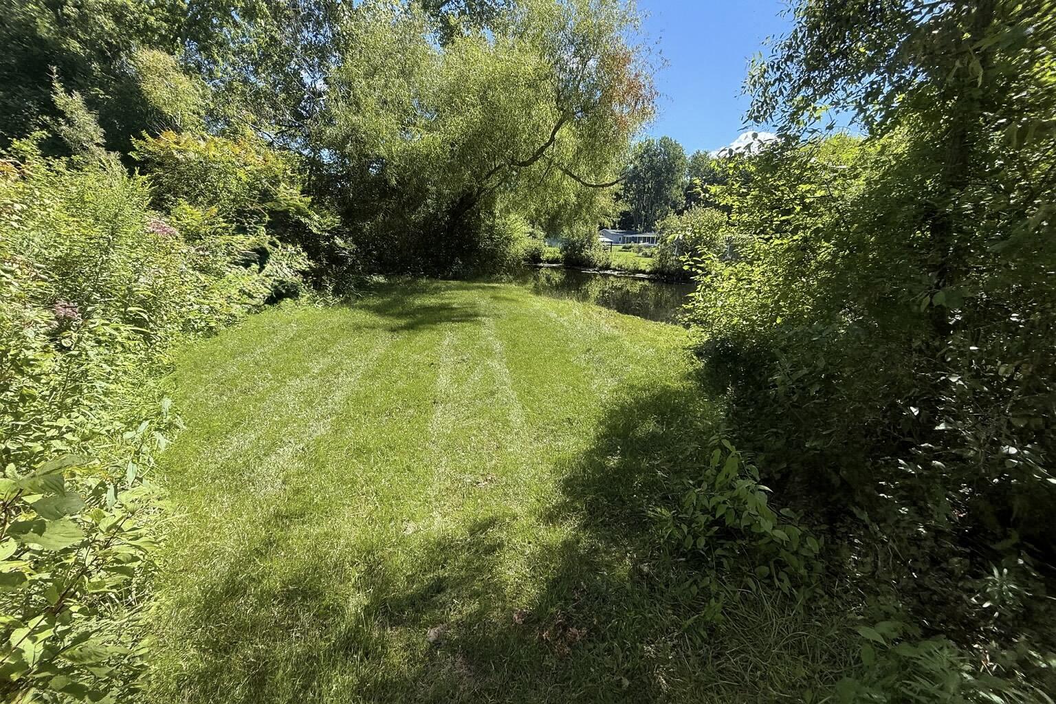 1960 Waterview Way