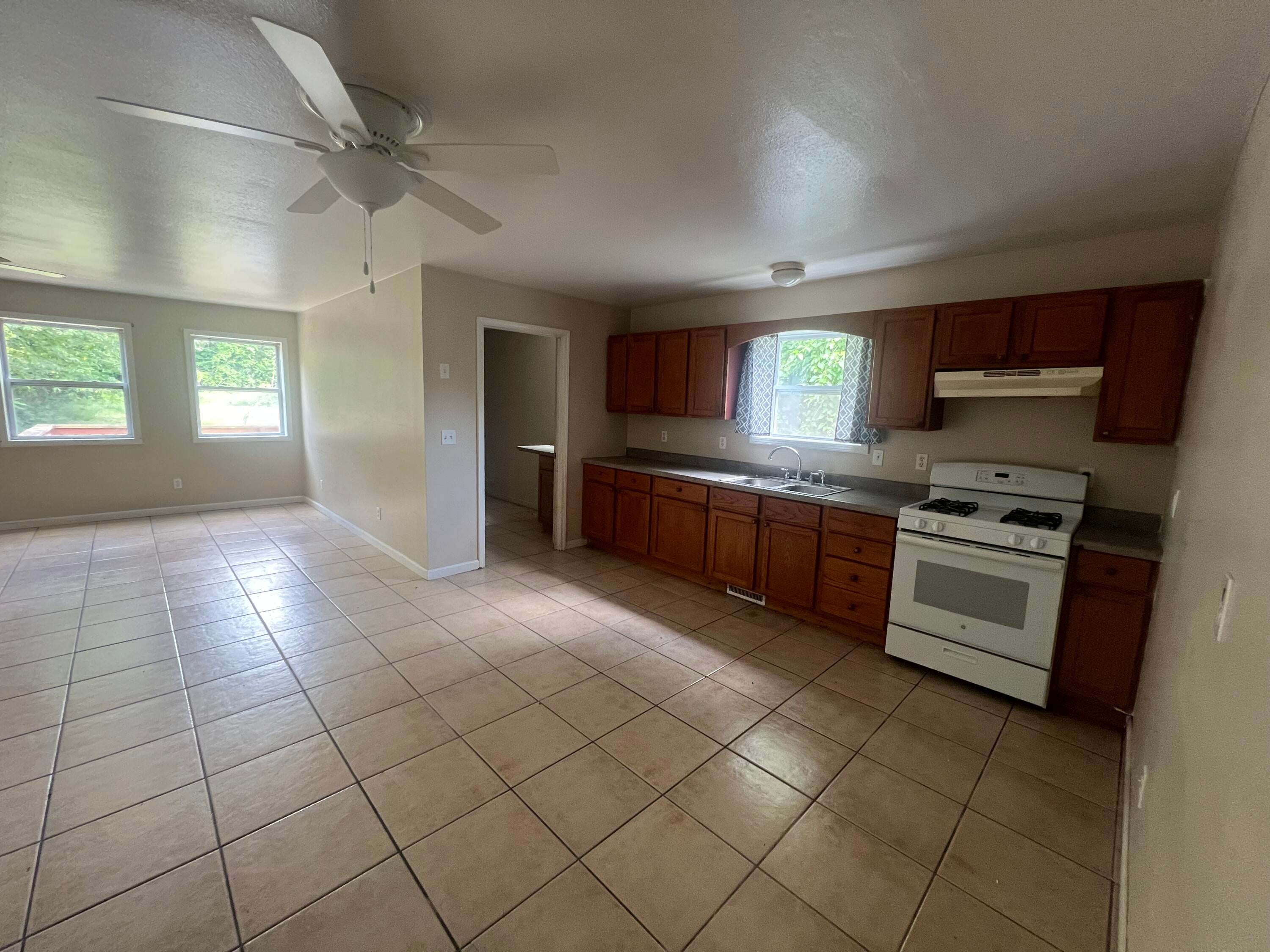 2117 E Jackson Drive
