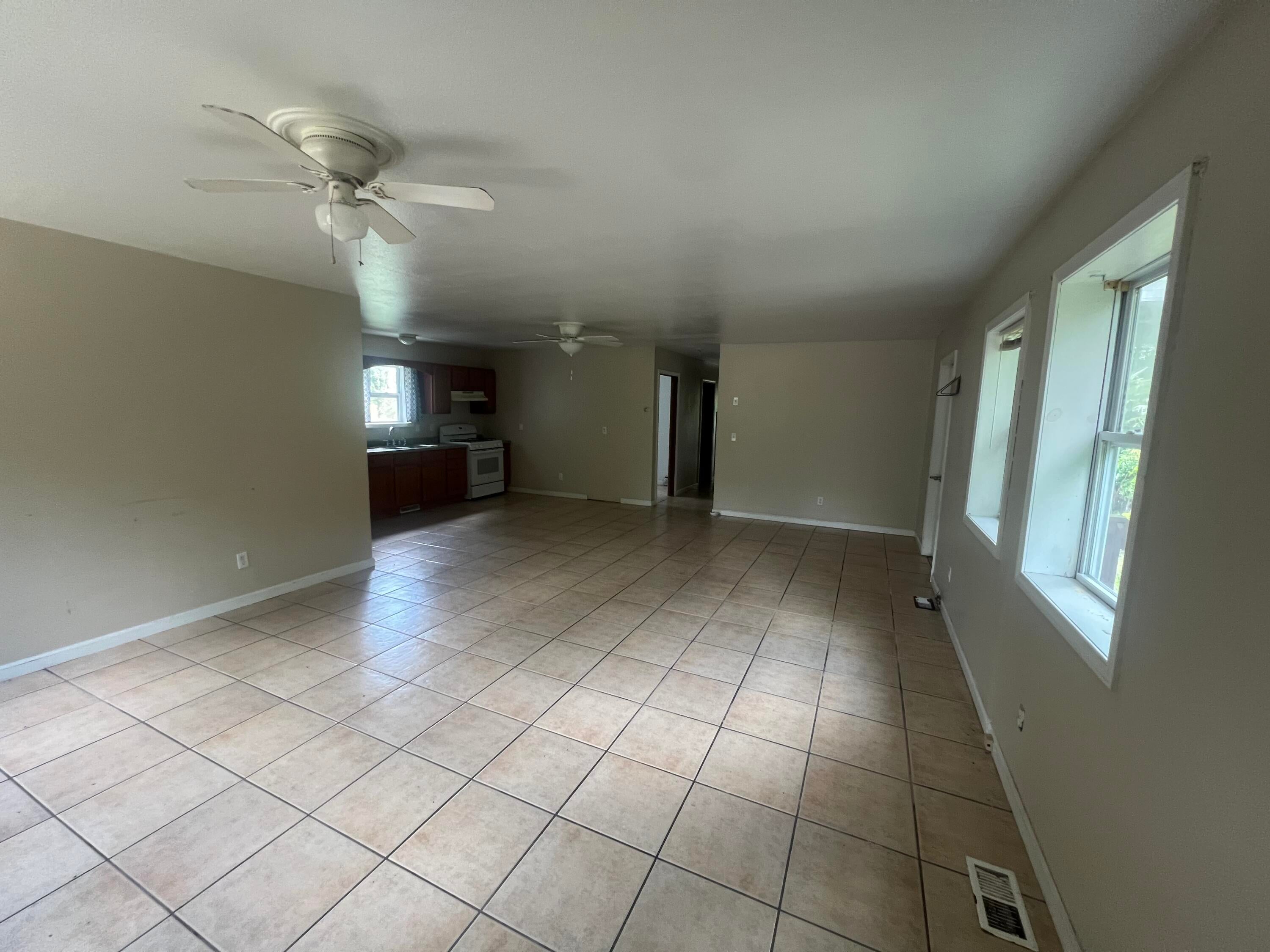 2117 E Jackson Drive