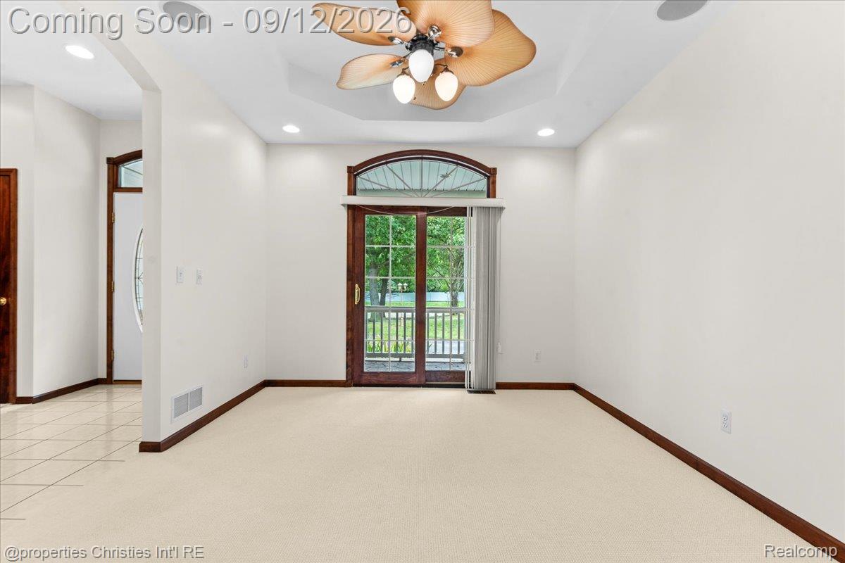 1143 Brewster Road