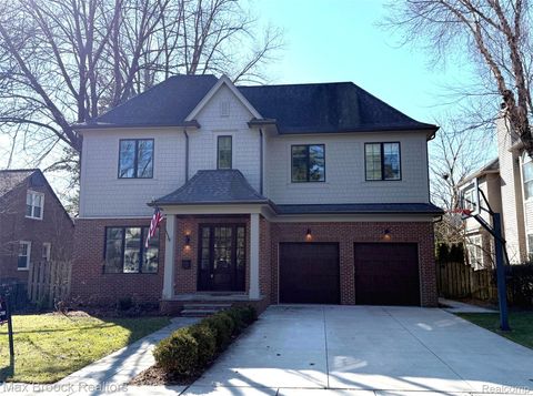 864 Chestnut Street Birmingham City MI 48009