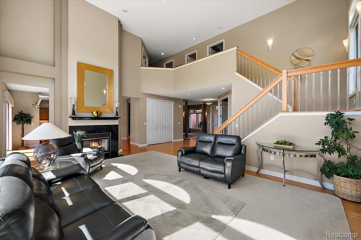4417 Island View Drive