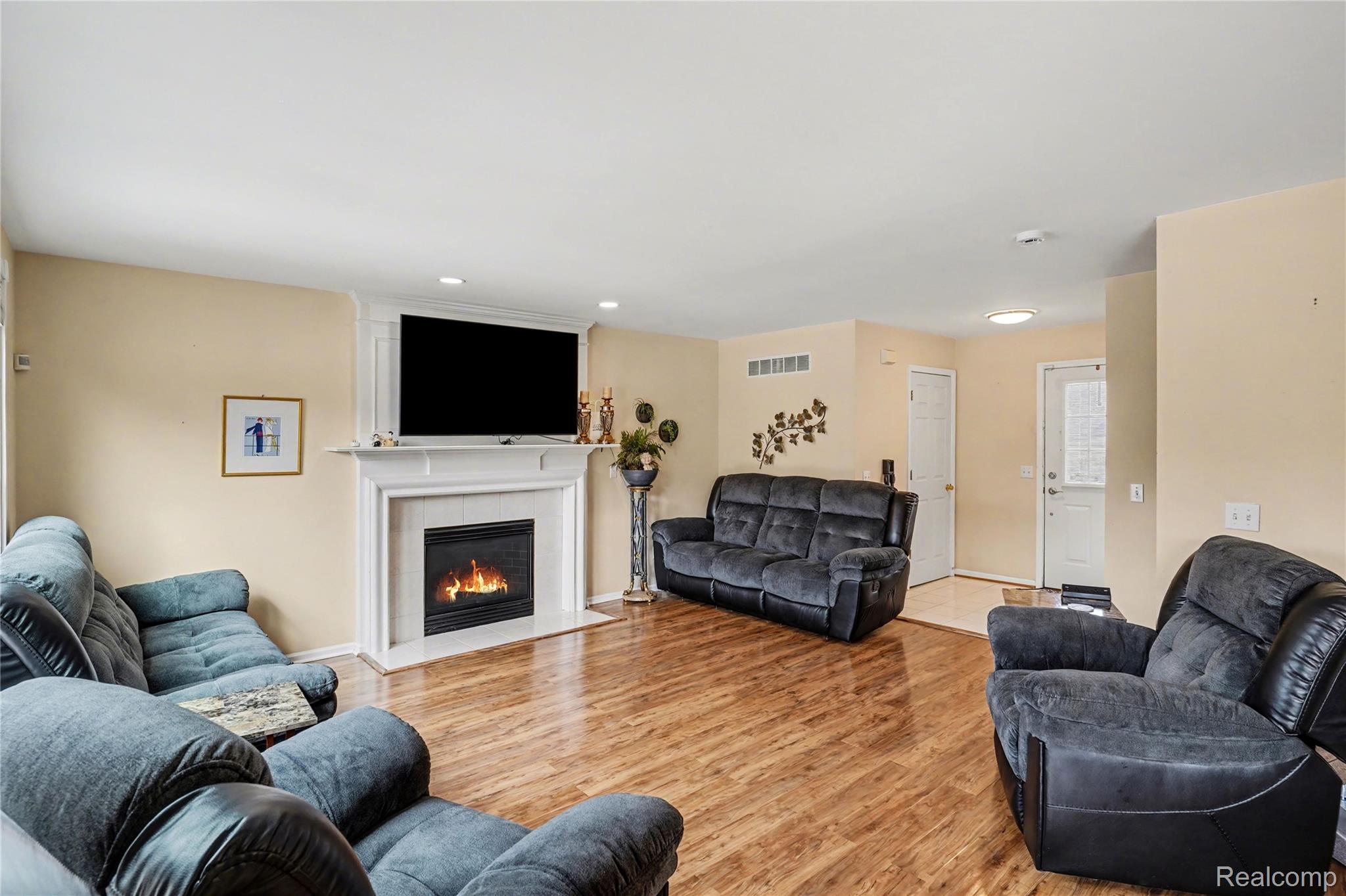 6420 Crestview Drive