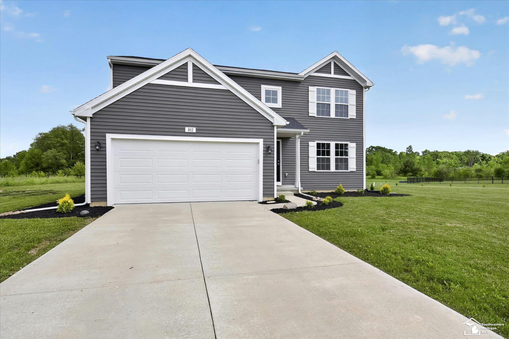 102 Forest Way