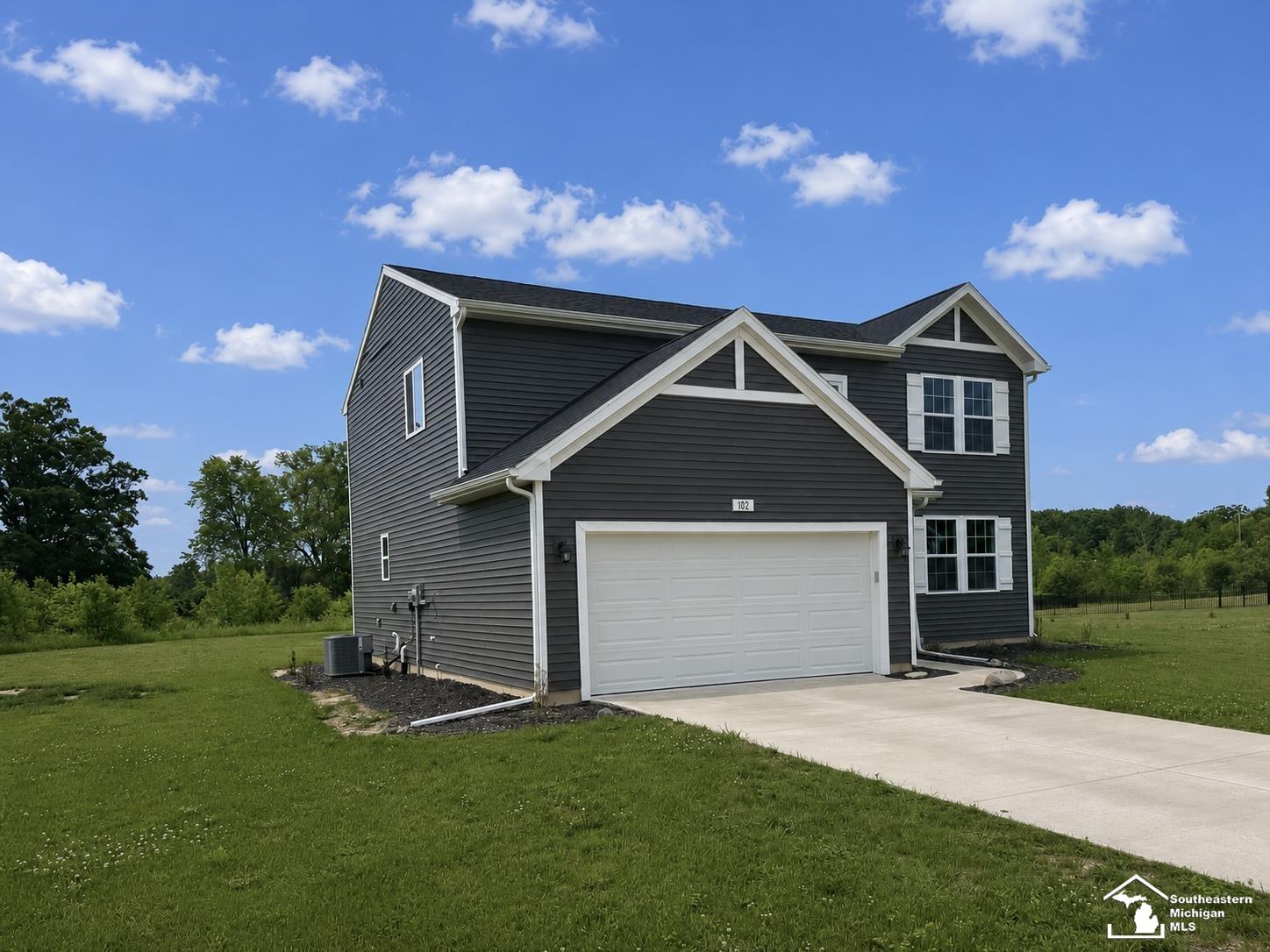 102 Forest Way