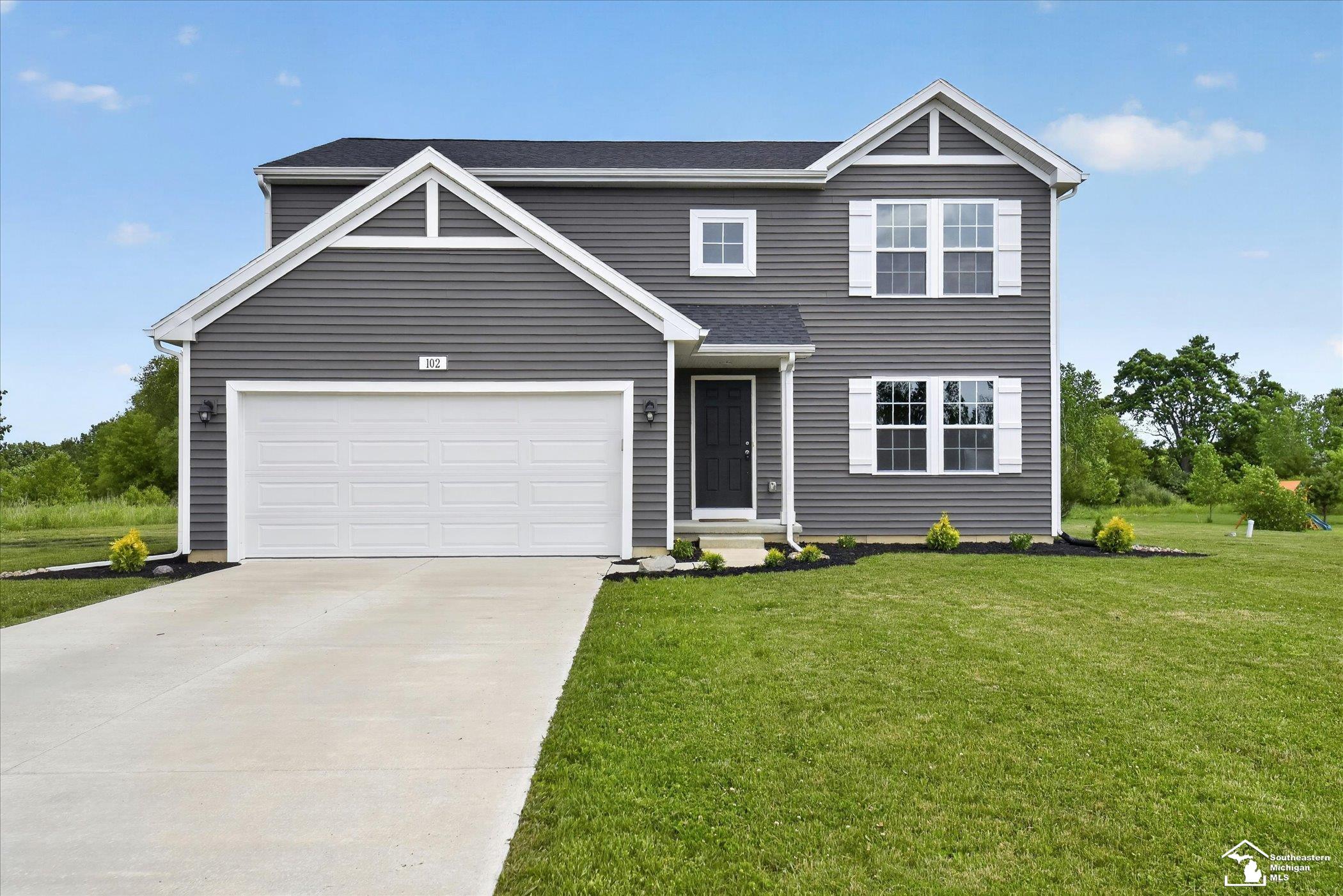 102 Forest Way