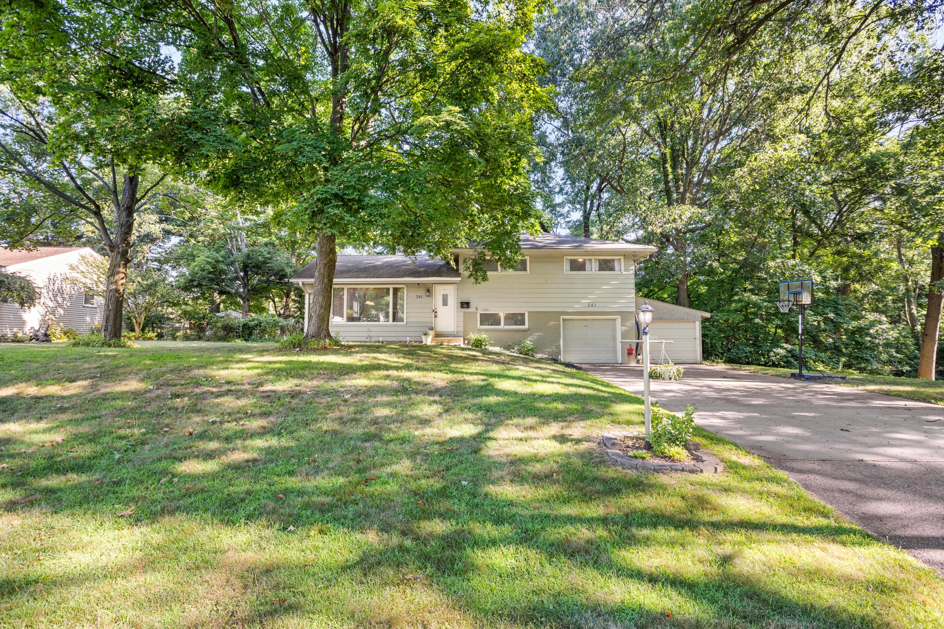 341 Country Club Terrace