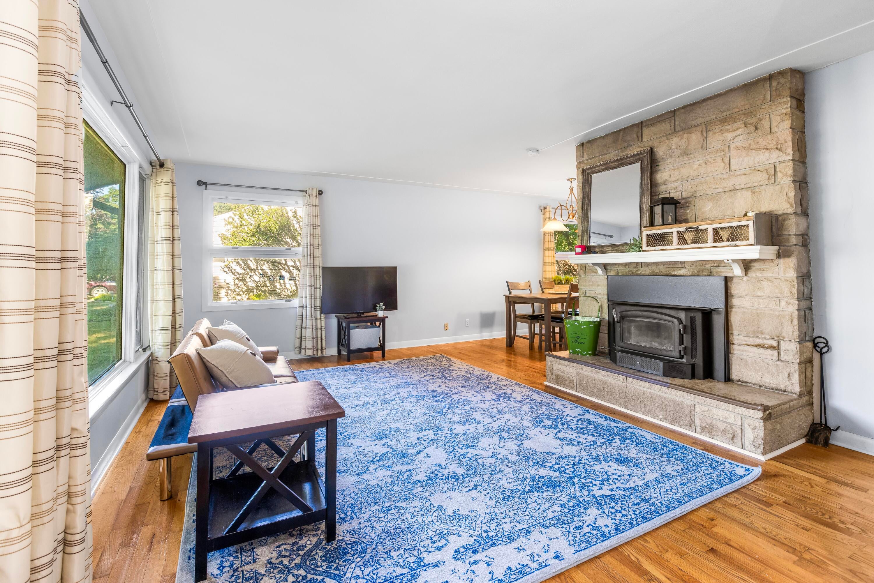 341 Country Club Terrace
