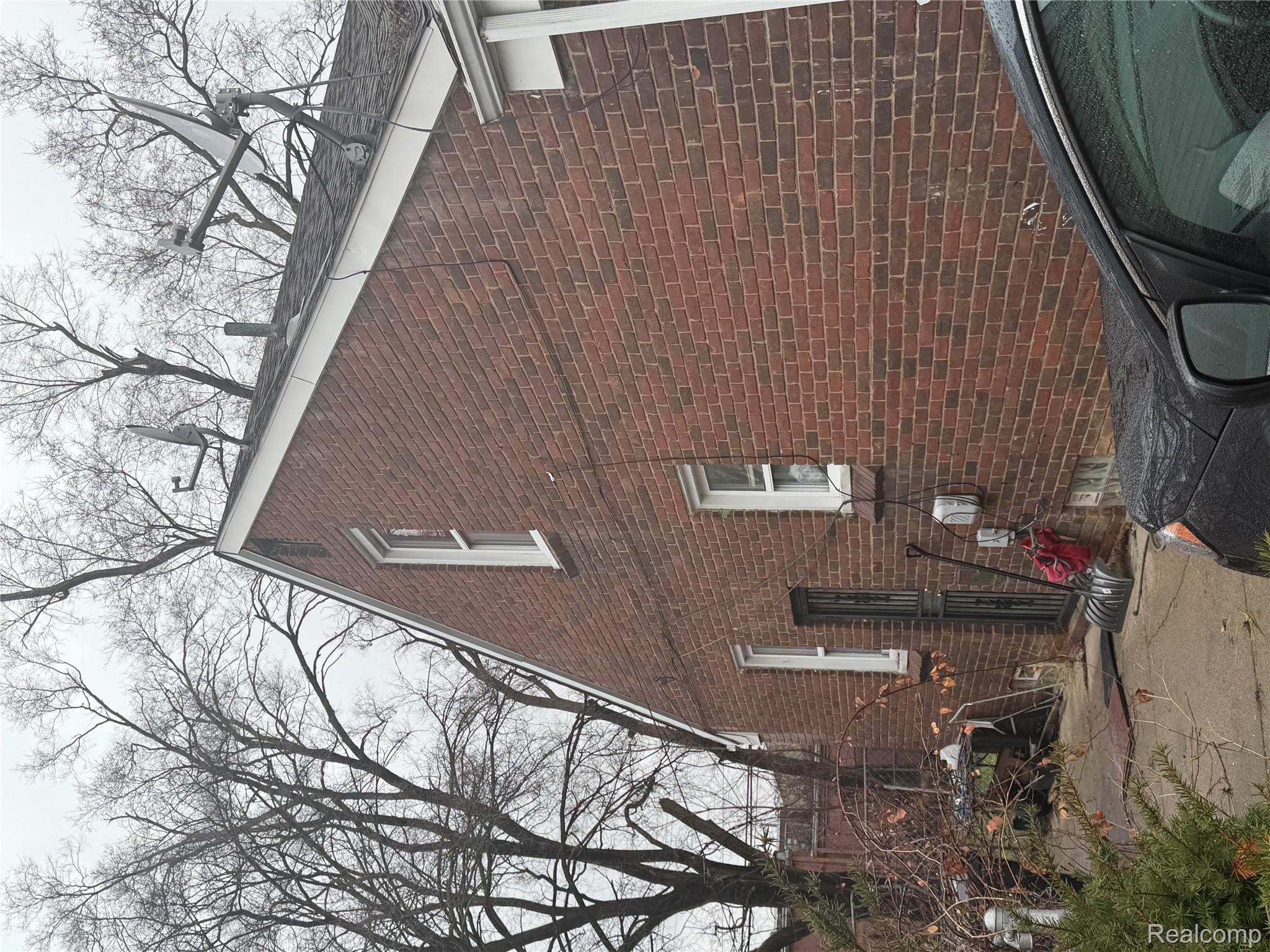 15021 Petoskey Avenue