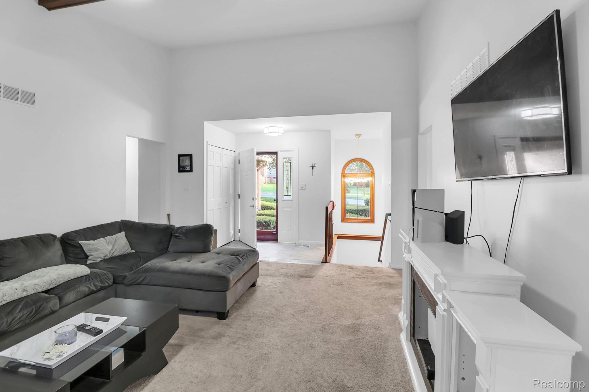 860 Woodridge Hills Drive 95