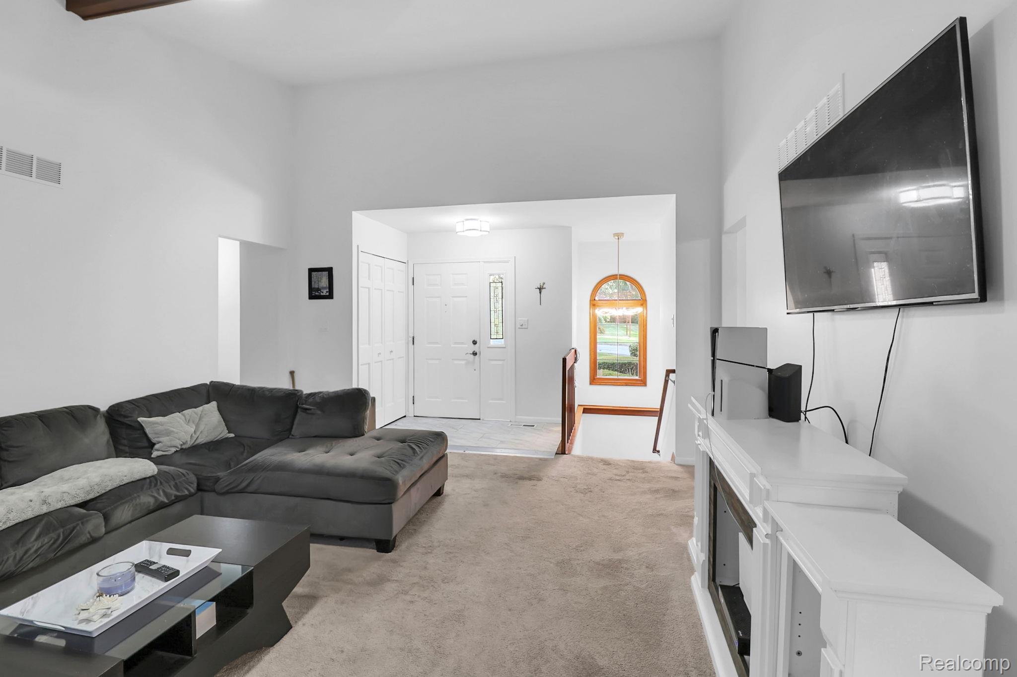 860 Woodridge Hills Drive 95