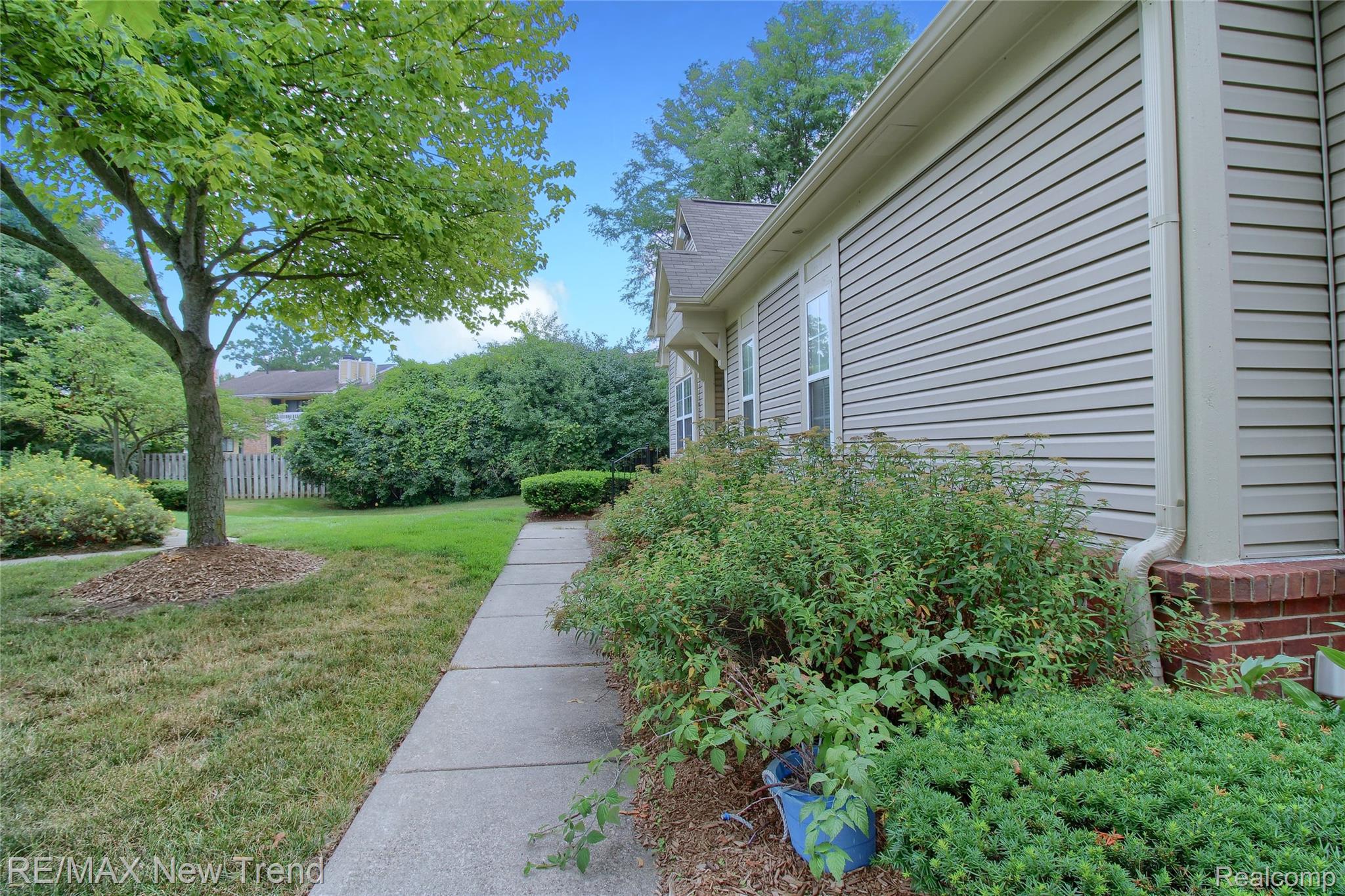 38222 Saratoga Circle