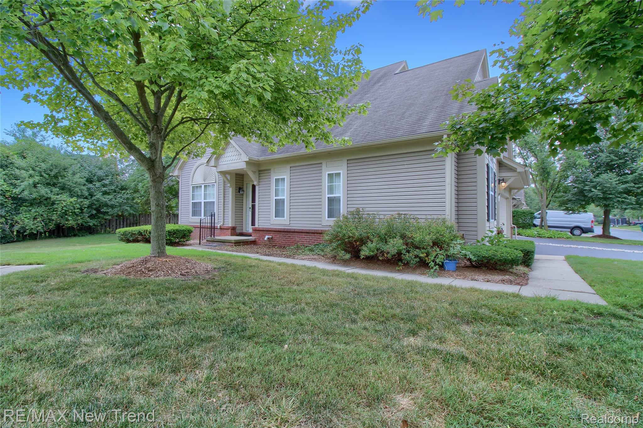 38222 Saratoga Circle