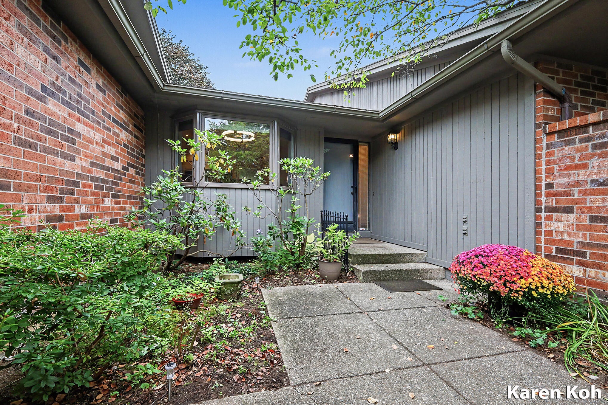 3598 Charlevoix Drive SE