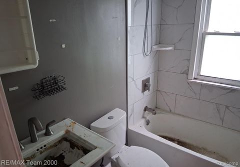 Tiny photo for 16659 Lilac Street, Detroit City, MI 48221 (MLS # 20261014566)