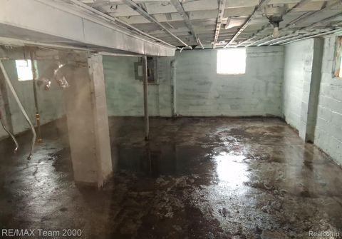 Tiny photo for 16659 Lilac Street, Detroit City, MI 48221 (MLS # 20261014566)