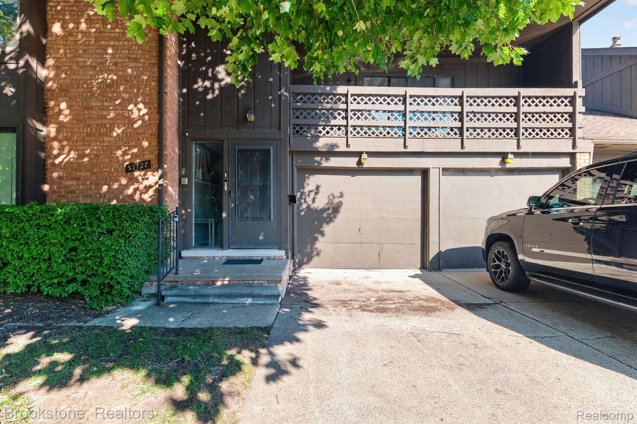 37128 Clubhouse Drive 37