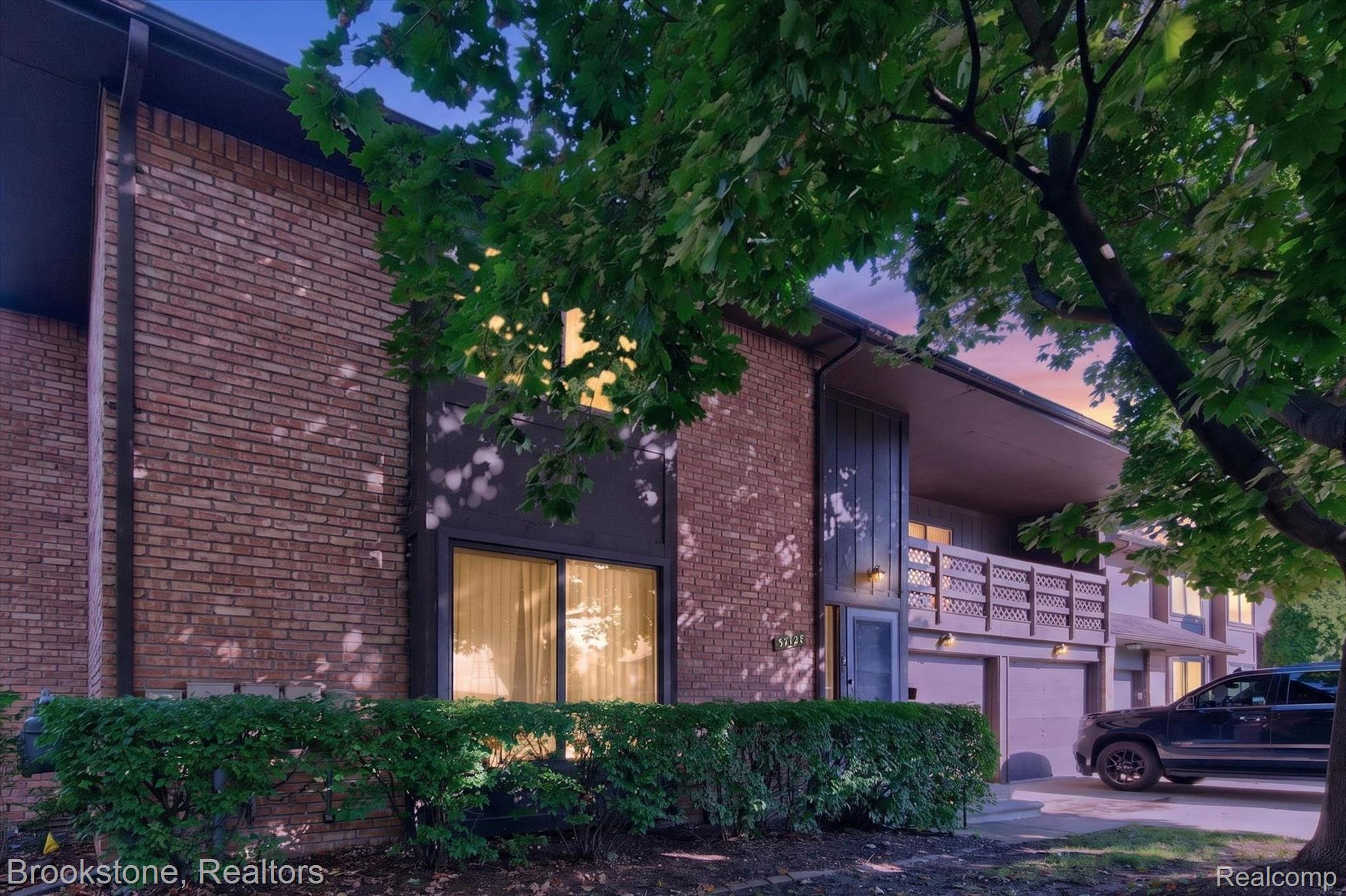 37128 Clubhouse Drive 37