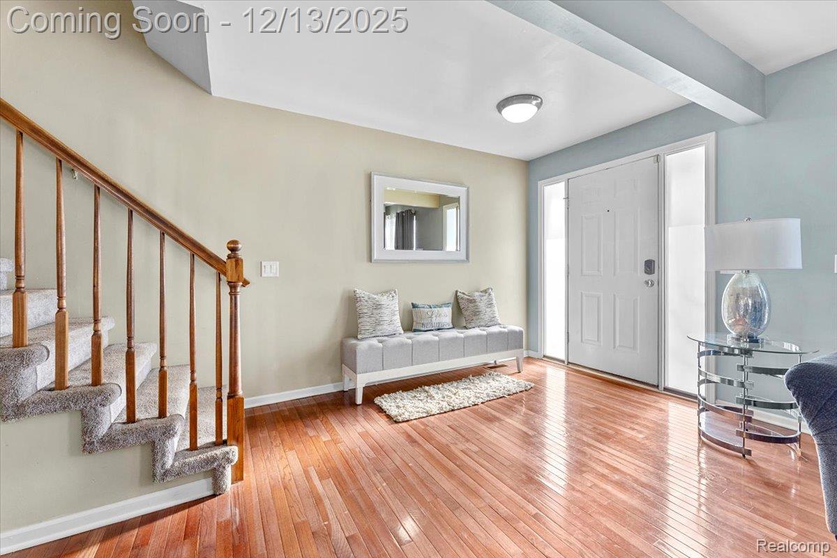 3710 Ridge View Drive N