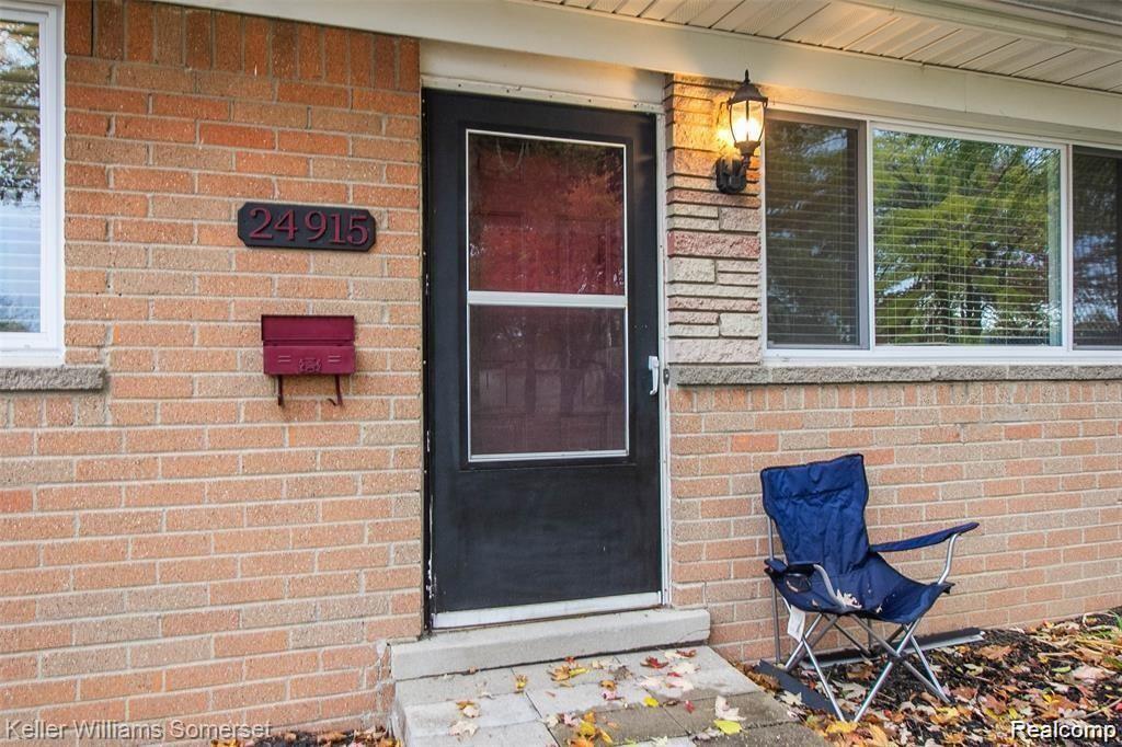 24915 Tallman Avenue