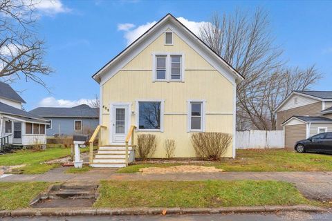 Photo of 409 N Fifth Street, St Clair City, MI 48079 (MLS # 58050199638)