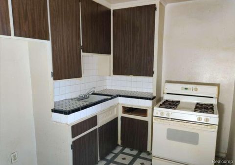 Tiny photo for 20043 Goulburn Avenue, Detroit City, MI 48205 (MLS # 20261020741)