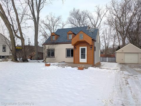 4205 Kendall Road Warren City MI 48091