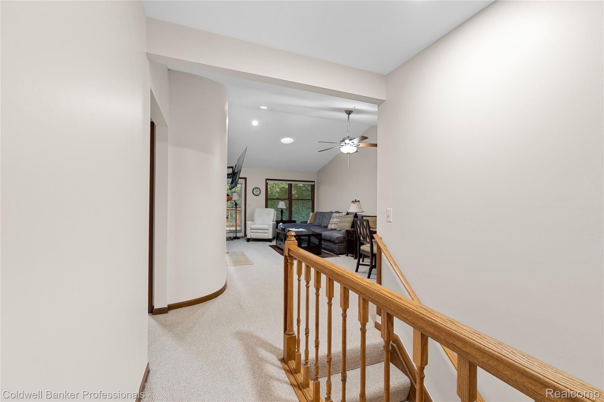 14098 Meadow Hill Lane