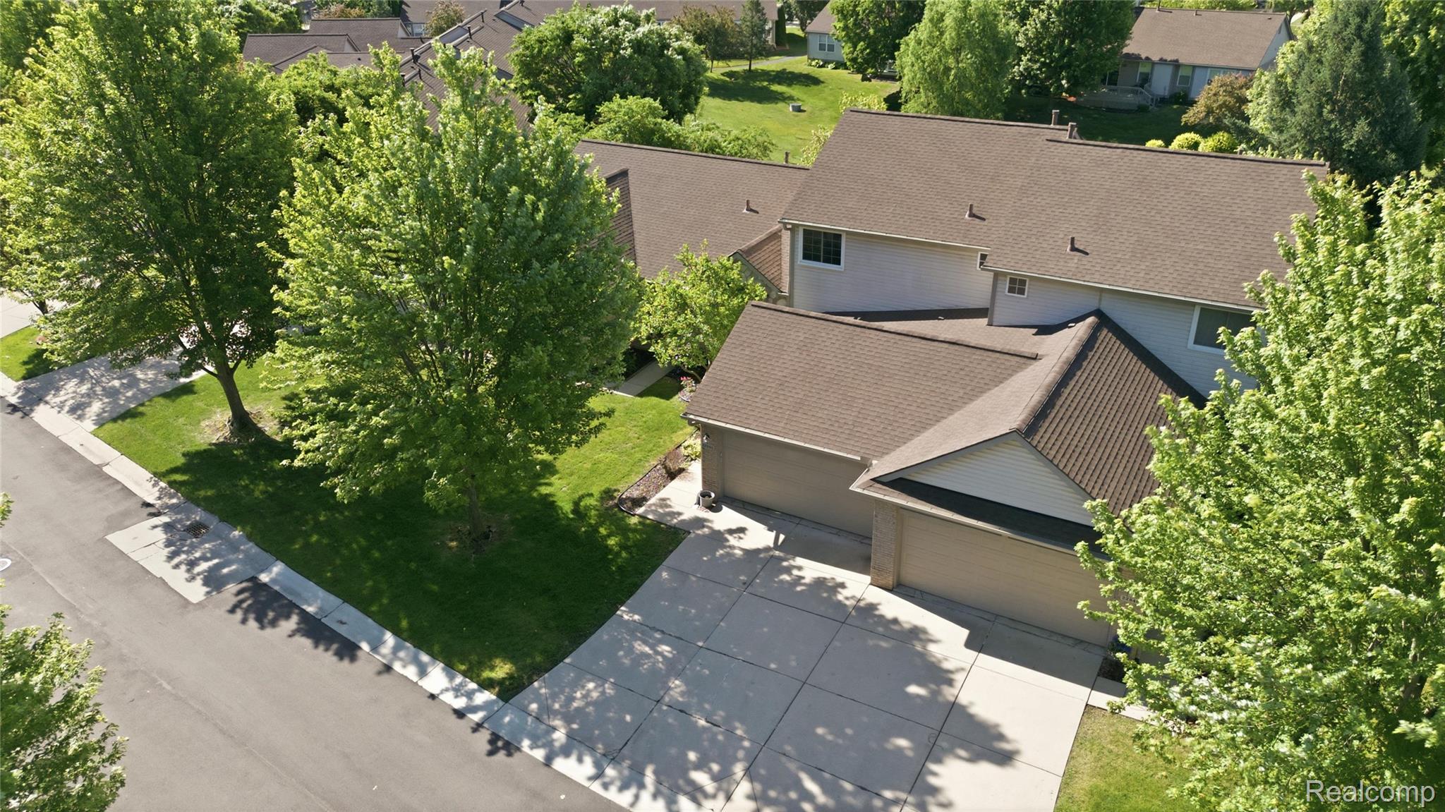 22852 Woodcreek Drive