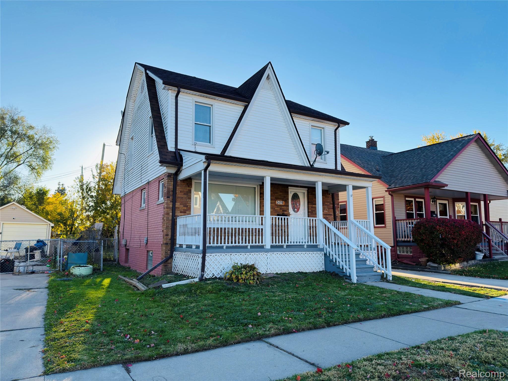 2419 CHANDLER AVE Avenue