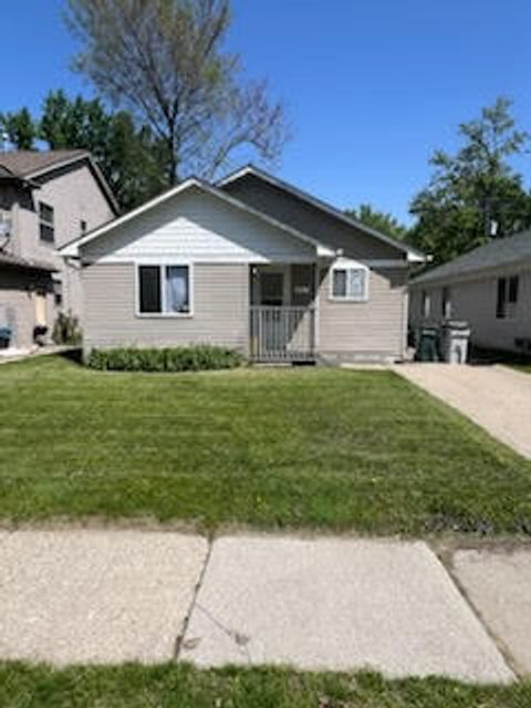 138 W Maxlow Avenue Hazel Park City Oakland MI 48030