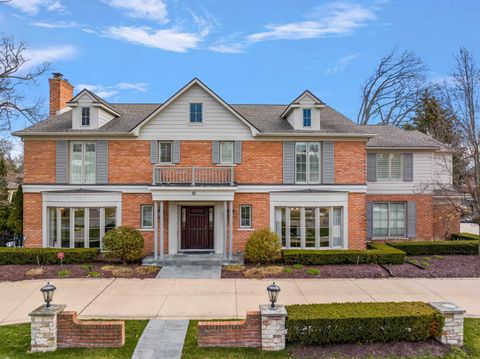 10 Webber Place Village Of Grosse Pointe Shores City MI 48236