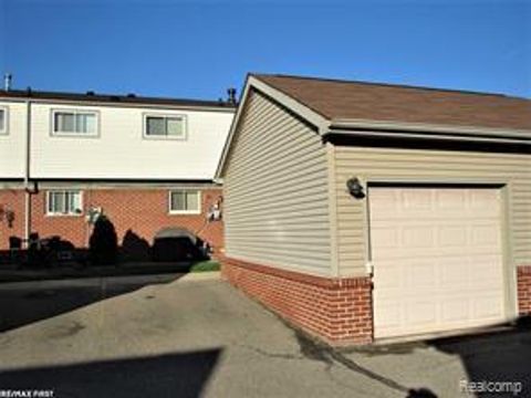 20938 Hunt Drive 52 Roseville City MI 48066