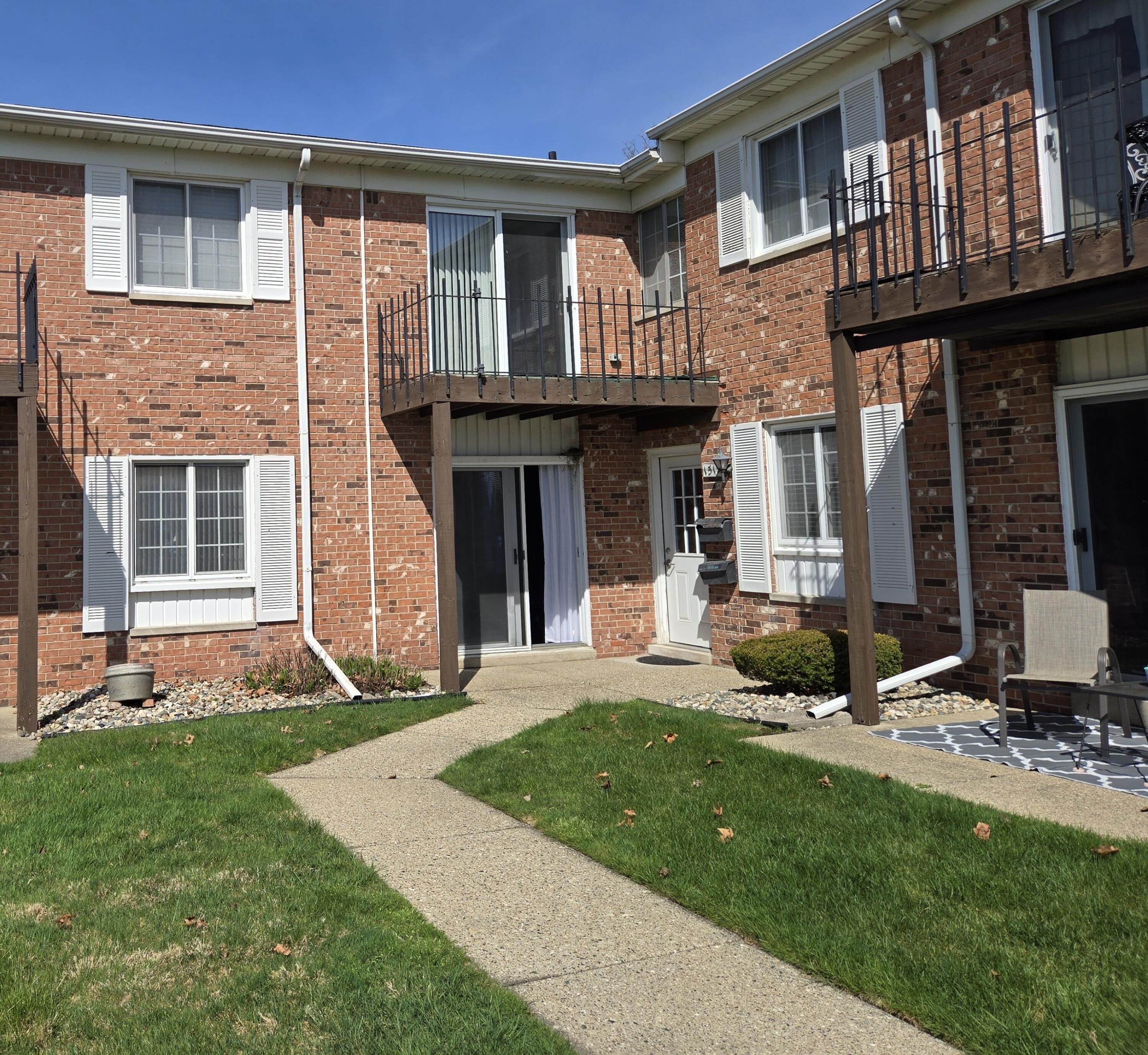 1512 Normandy Road 105