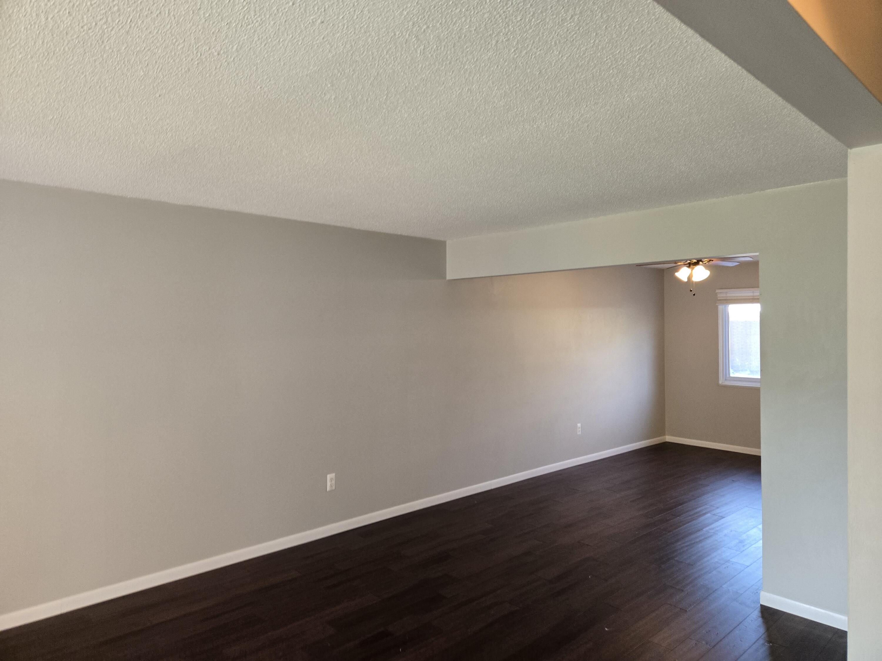 1512 Normandy Road 105