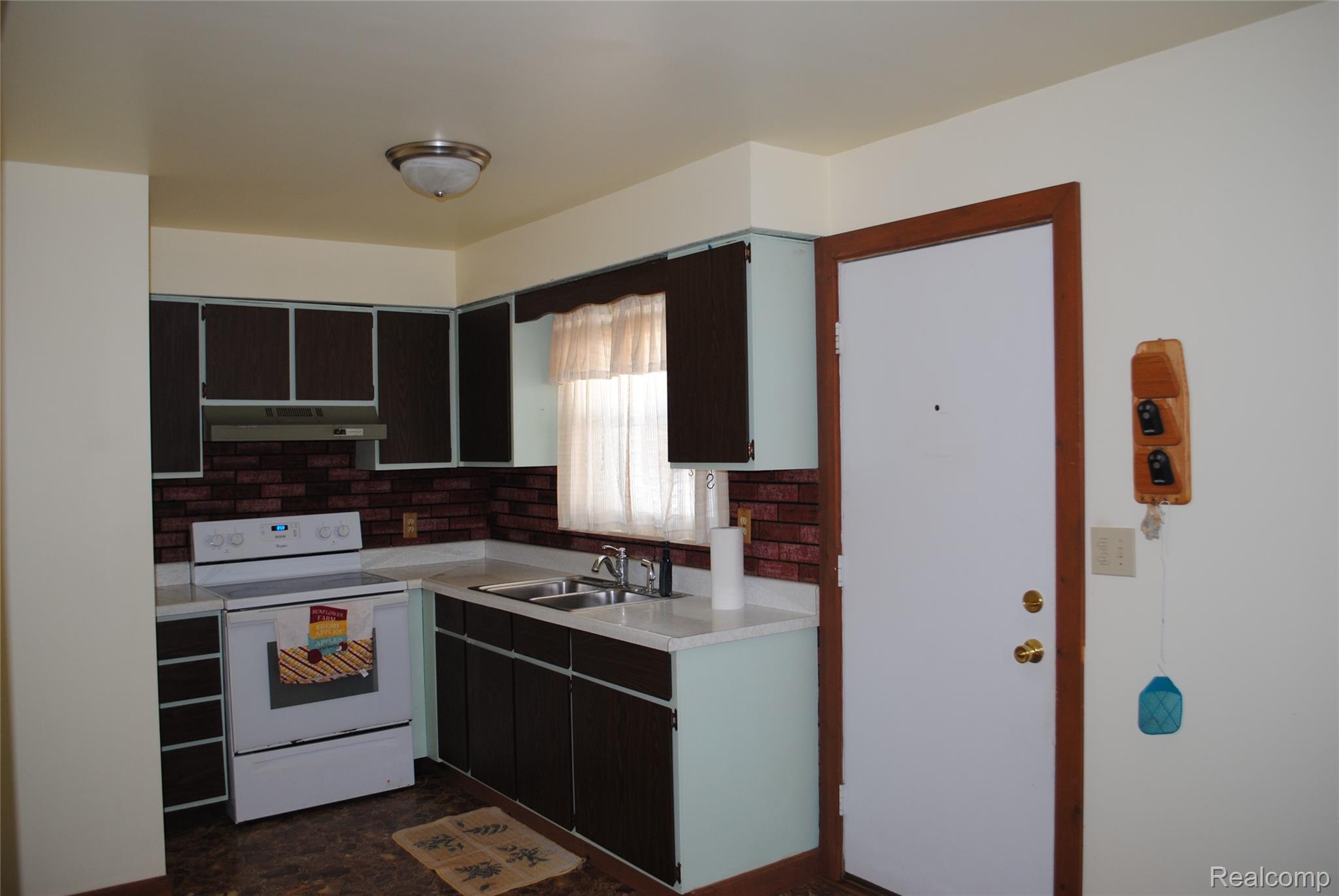 2090 Bramblewood Drive