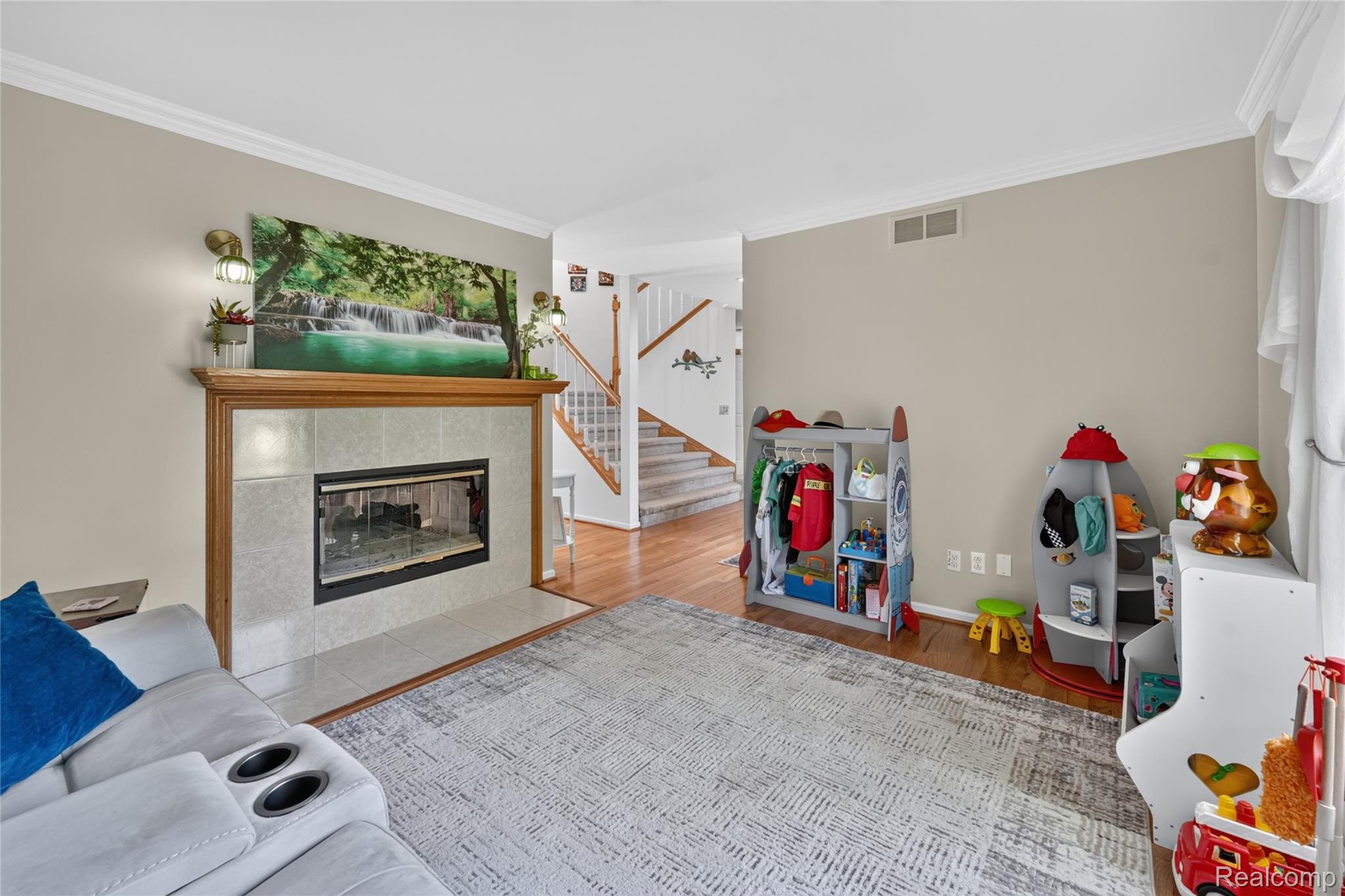 8805 Pebble Creek Drive
