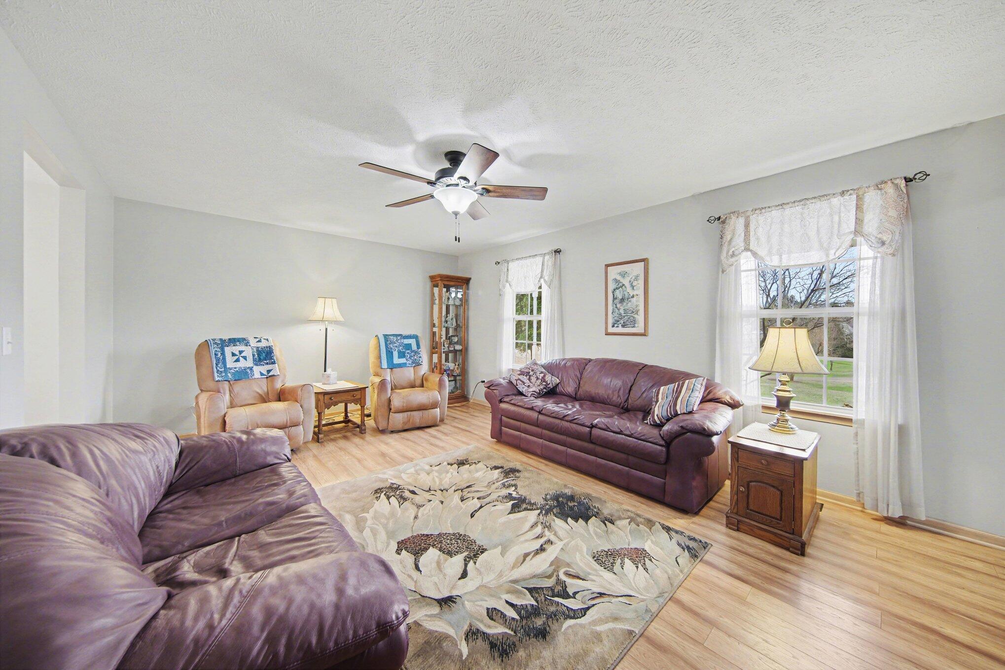 19836 Queens Court